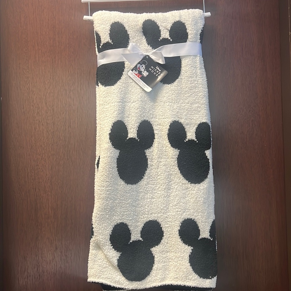 Viral Black and White Reversible Disney Blanket